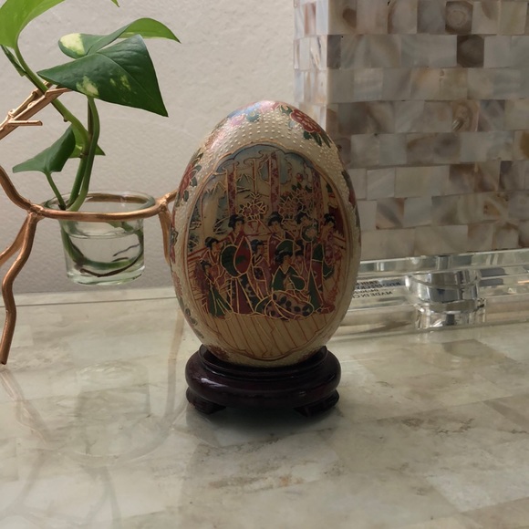 Vintage Japanese Painted Egg Figurine - Picture 10 of 14